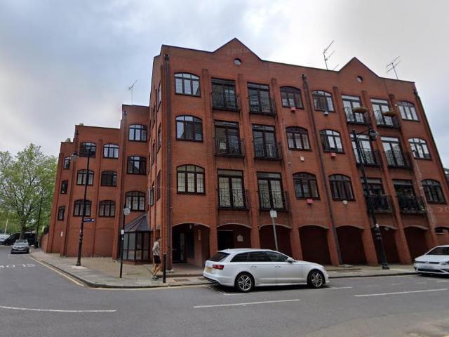 Apartment for rent in Ratcliffe, Greater London