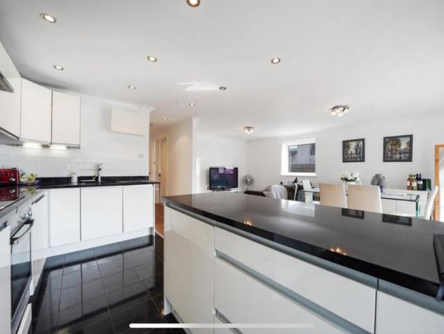 Apartment for rent in Silvertown, Greater London
