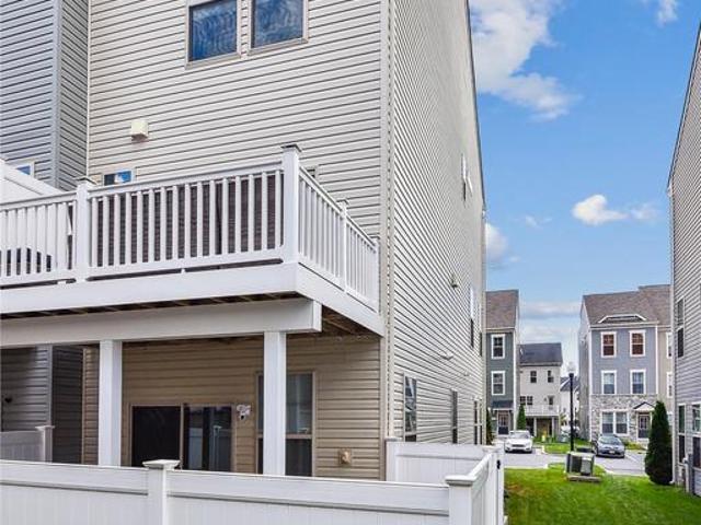 Townhouse for sale in Glen Burnie