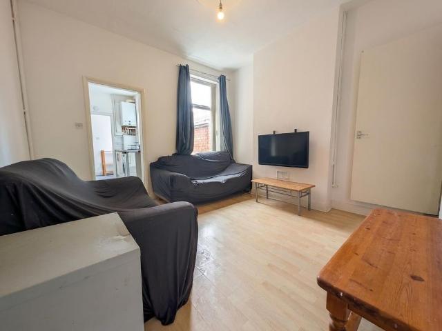 Room for rent in Bede Island, Old Wharf