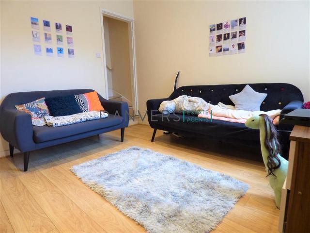 House for rent in Bede Island, Old Wharf