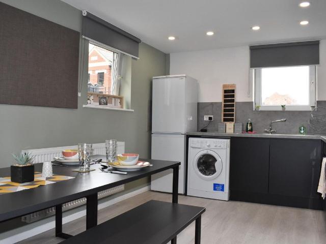 Studio for rent in Bede Island, Old Wharf