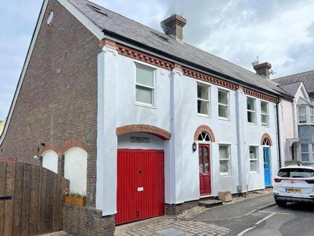 House for sale in Horsham, West Sussex