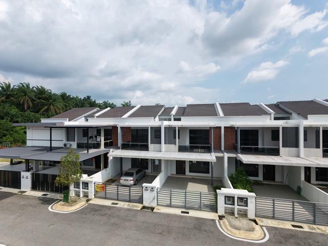 Terraced House for sale in Wellesley, Penang