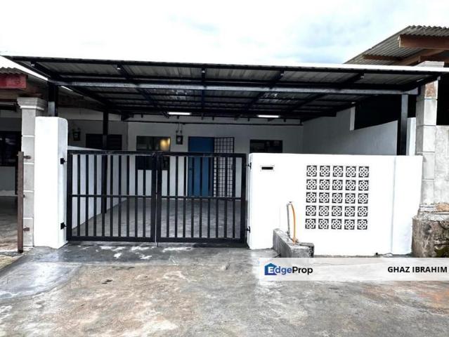 House for sale in Malaka
