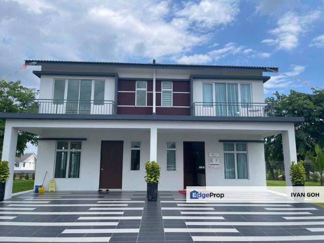 House for sale in Malaka