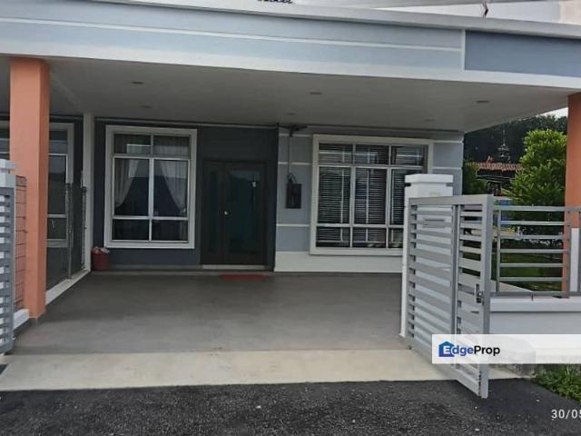House for sale in Malaka