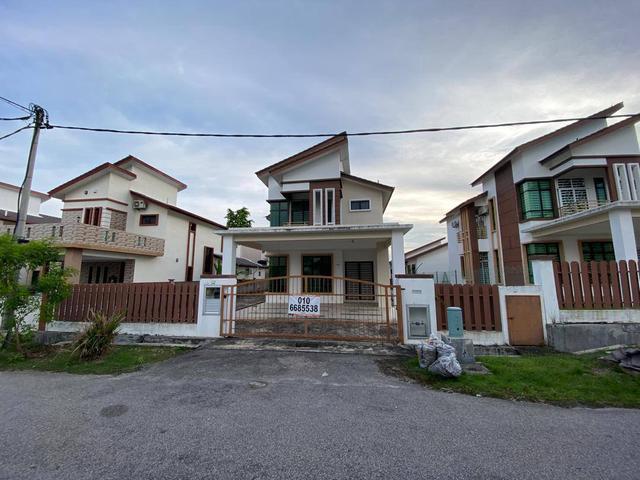 Bungalow for sale in Malaka