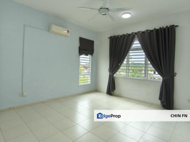 House for sale in Malaka