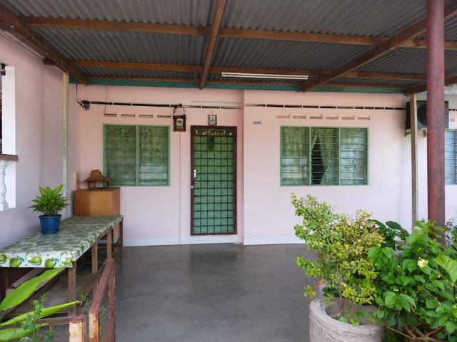 Terraced House for sale in Malaka