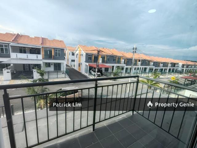 Terraced House for rent in Malaka