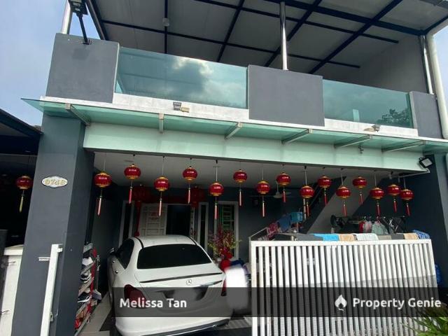 Terraced House for sale in Malaka