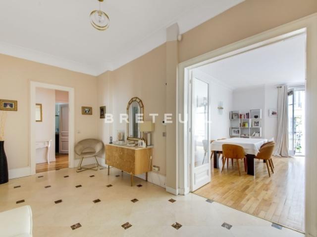 Appartement vente à Paris, Île-de-France