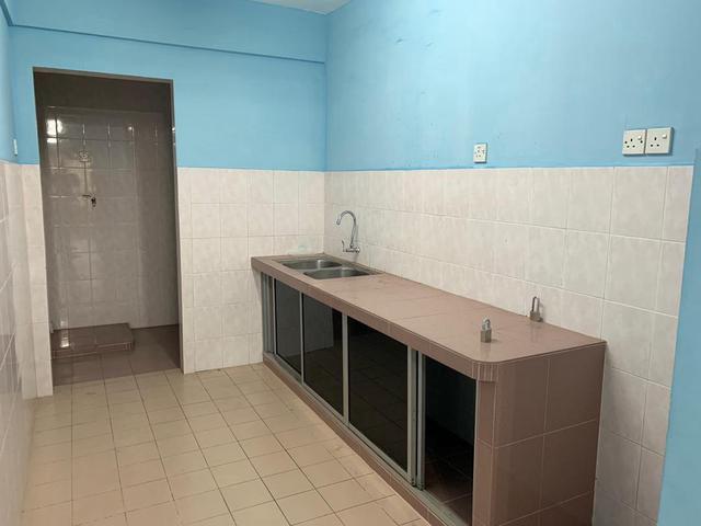Apartment for sale in Country Heights Damansara, Kuala Lumpur