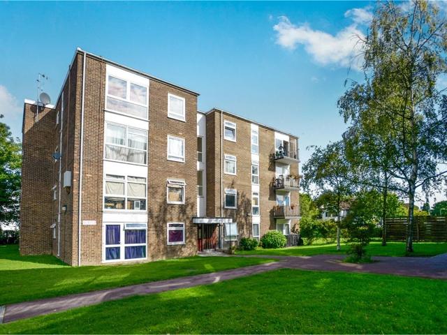 Apartment for rent in London Borough of Sutton, Greater London