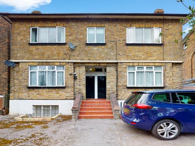 Studio for rent in London Borough of Bromley, Greater London