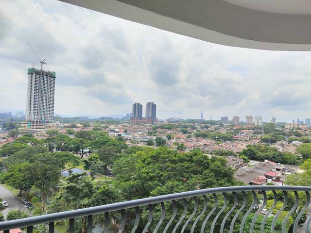 Condominium for sale in Petaling Jaya, Petaling