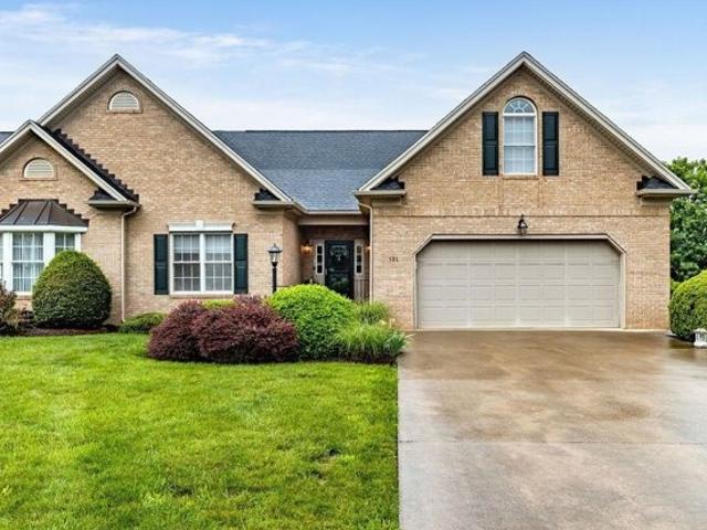 Condo for sale in Waynesboro