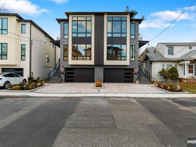 House for sale in Cliffside Park, New Jersey