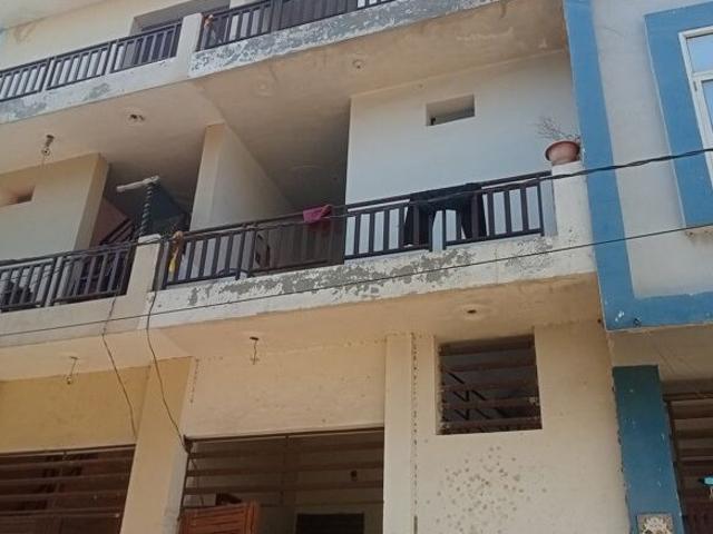 House for sale in Hariana