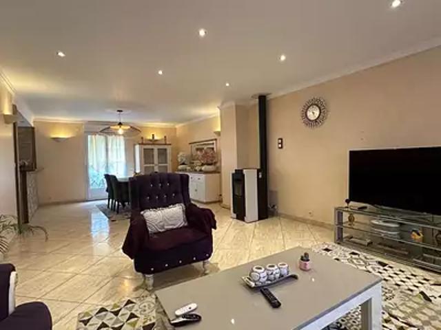 Maison vente à Compiègne, Jaux