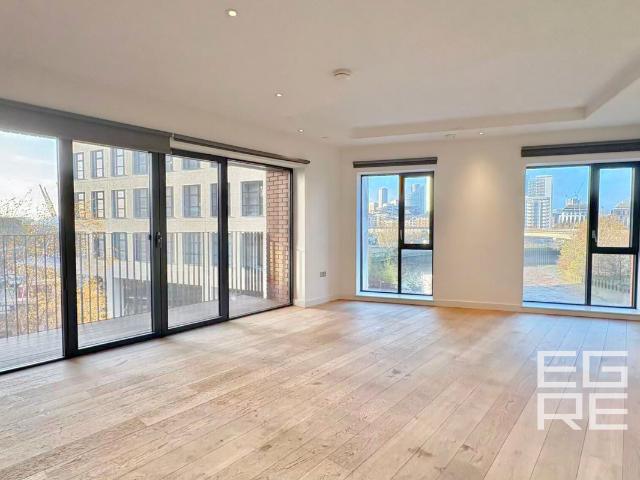House for rent in London City Island, Blackwall