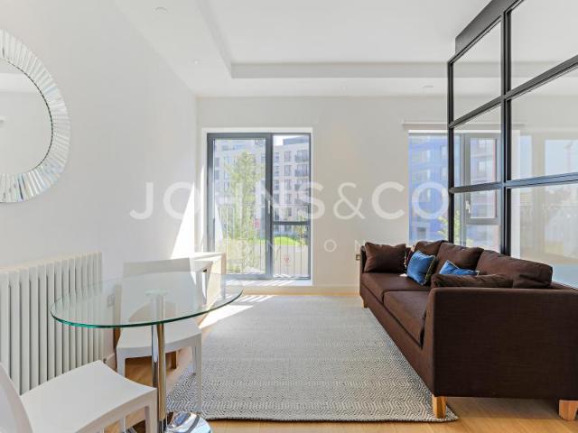 Apartment for rent in Bromley-by-Bow, Poplar Grove