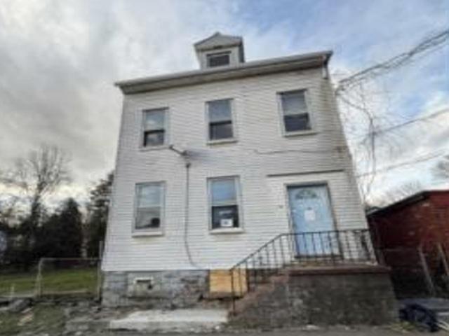 House for sale in Pittsburg, Pennsylvania