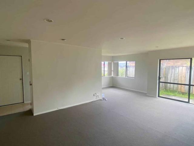 House for rent in Owhata, Oroua County