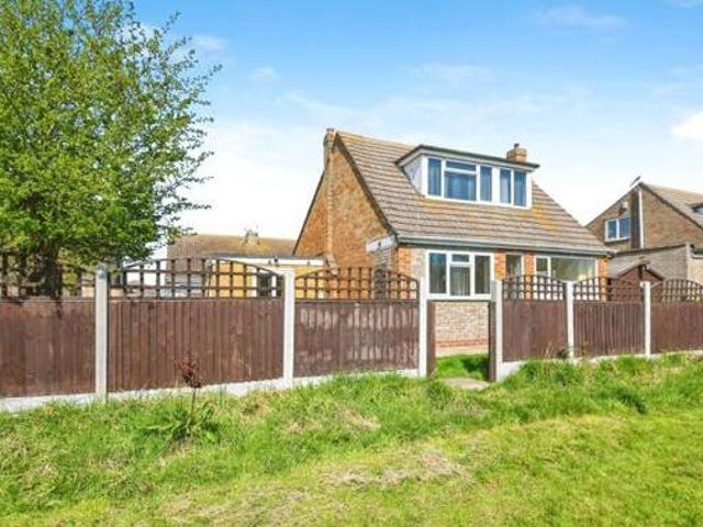 House for sale in Dale Hill, Essex