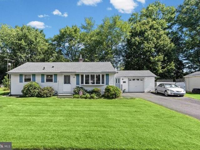 House for sale in Crosswicks, New Jersey
