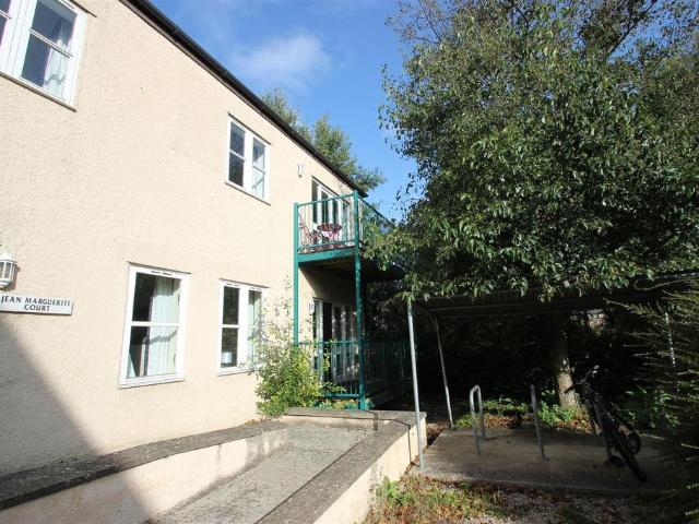 House for rent in St Ebbes, The Slade