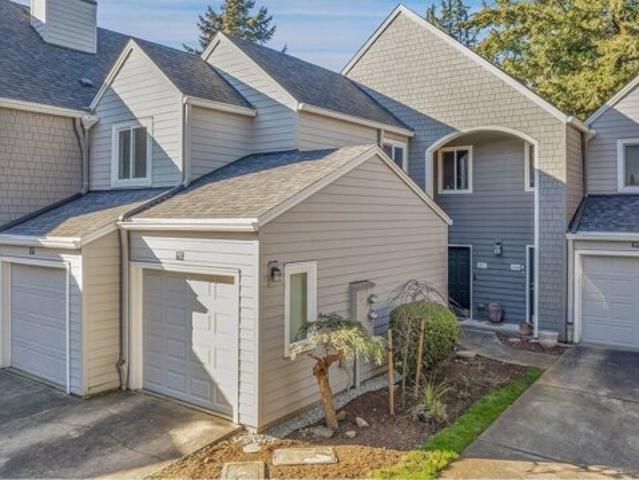 Condo for sale in Oregonia