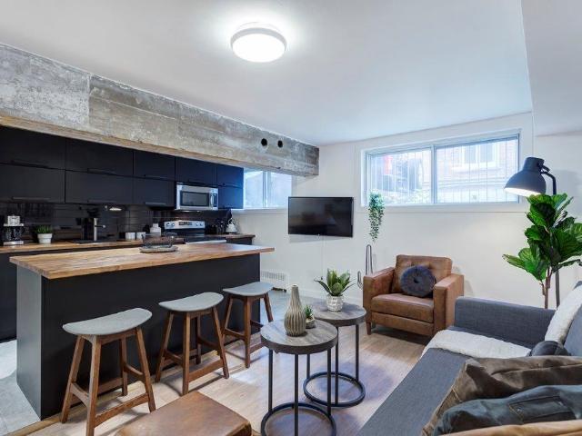 Room for rent in St. Leonard's, Quebec