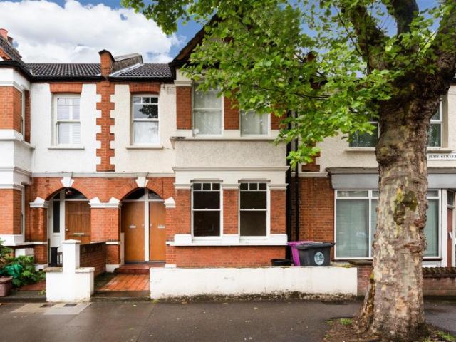 Apartment for rent in Mile End, Greater London
