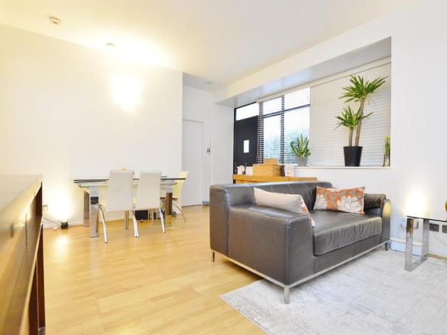 Apartment for rent in Plaistow, Greater London