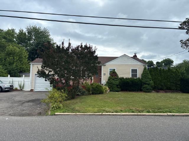 House for sale in Bohemia, New York
