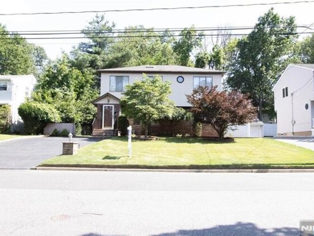 House for sale in Emerson