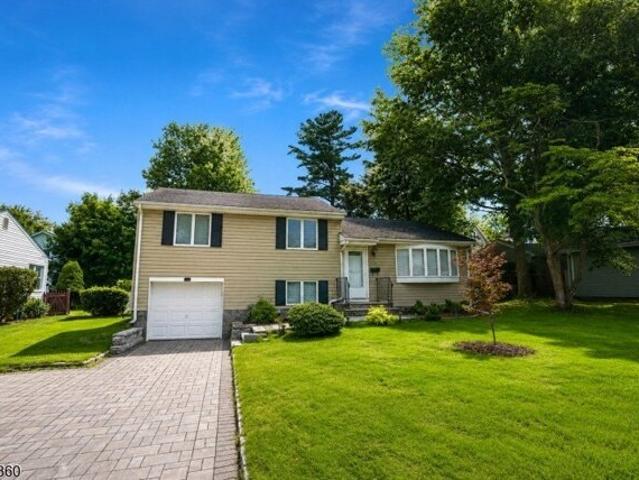 House for sale in River Edge, New Jersey