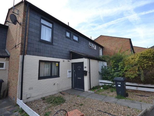 House for rent in London Borough of Redbridge, Greater London