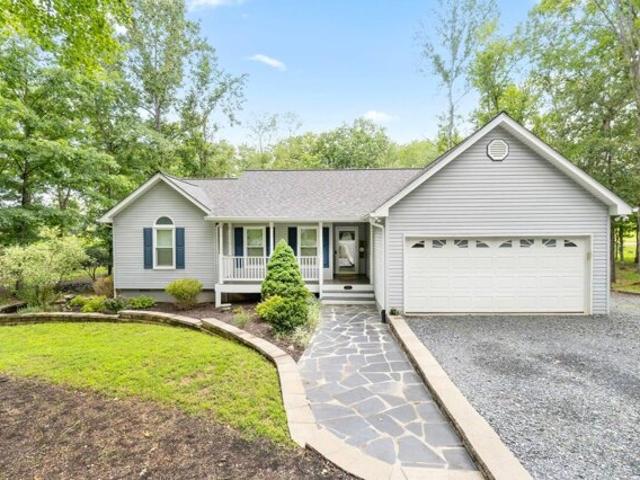 House for sale in Palmyra