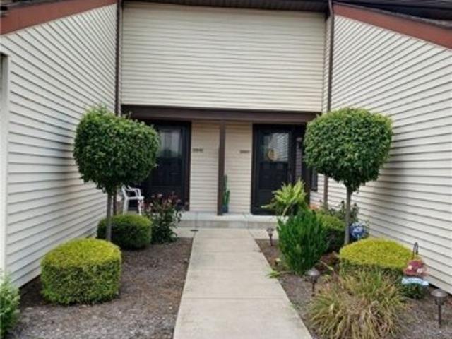 Condo for sale in Solon