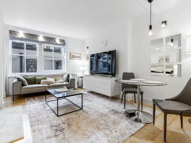 Apartment for rent in Chelsea, Greater London