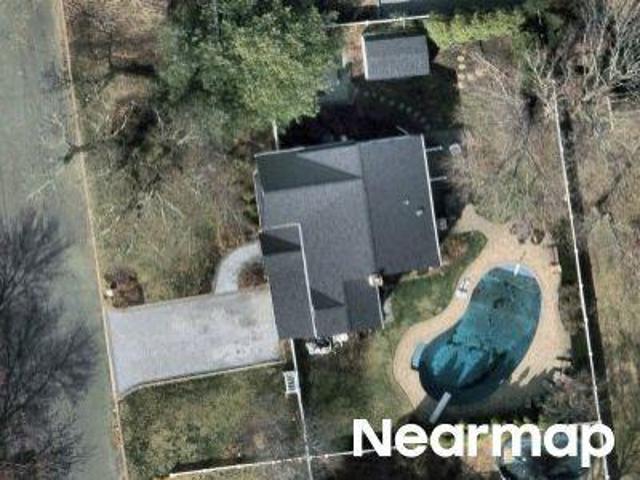 House for sale in Nesconset