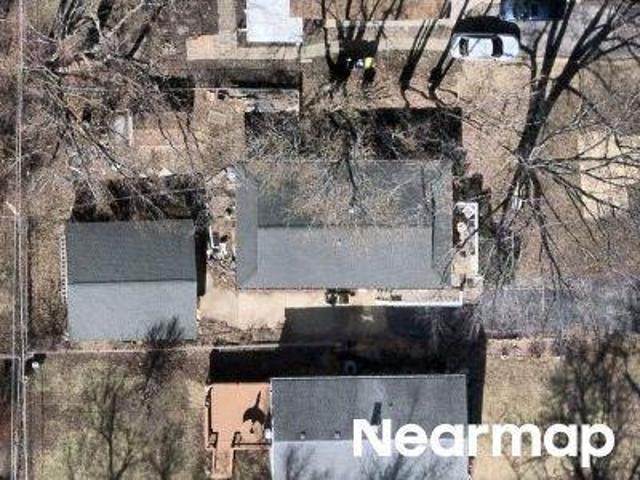 House for sale in Mchenry, Illinois