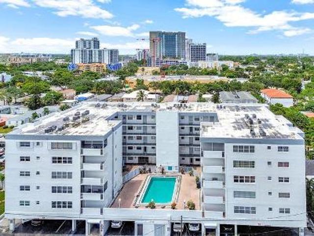 Condo for sale in Hollywood