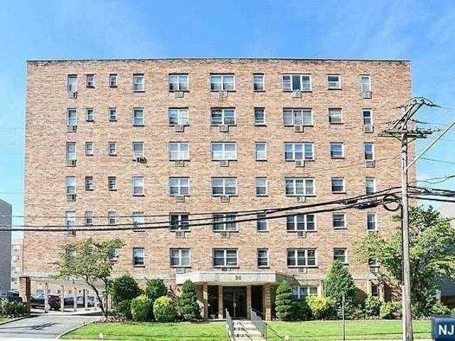 Condo for sale in Hackensack, New Jersey