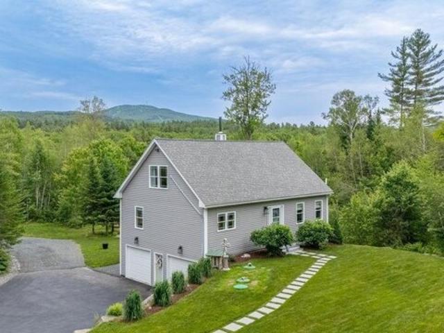 House for sale in Sunapee