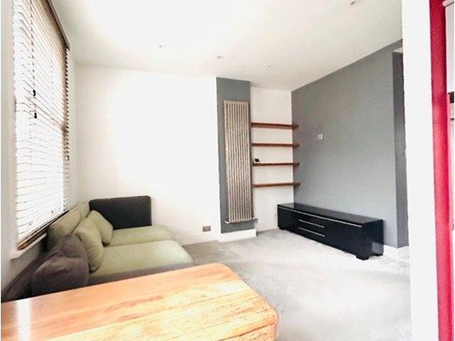 Apartment for rent in Stockwell Park, Greater London