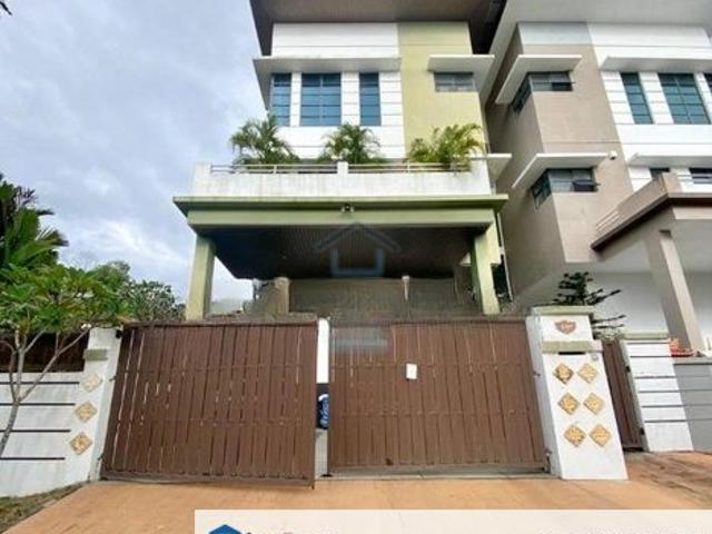 House for sale in Petaling, Alam Impian